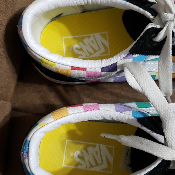 VANS kids rainbow check and solid black - Picture 5 of 5